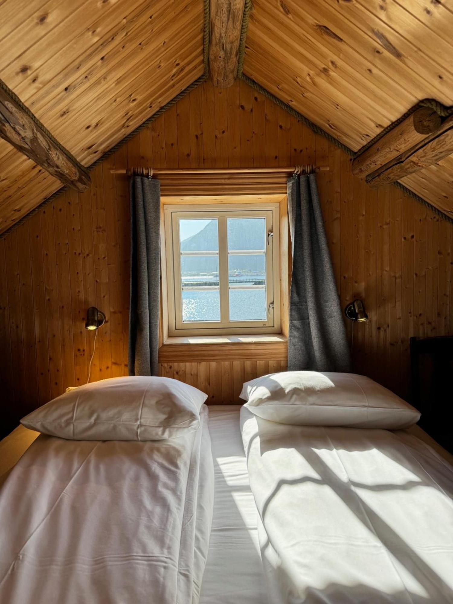 Toppoy Rorbuer Reine Exteriér fotografie